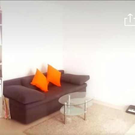 ريغنسبورغ Helles Zimmer Mit Balkon Zwischen Uni Und Altstadt المظهر الخارجي الصورة
